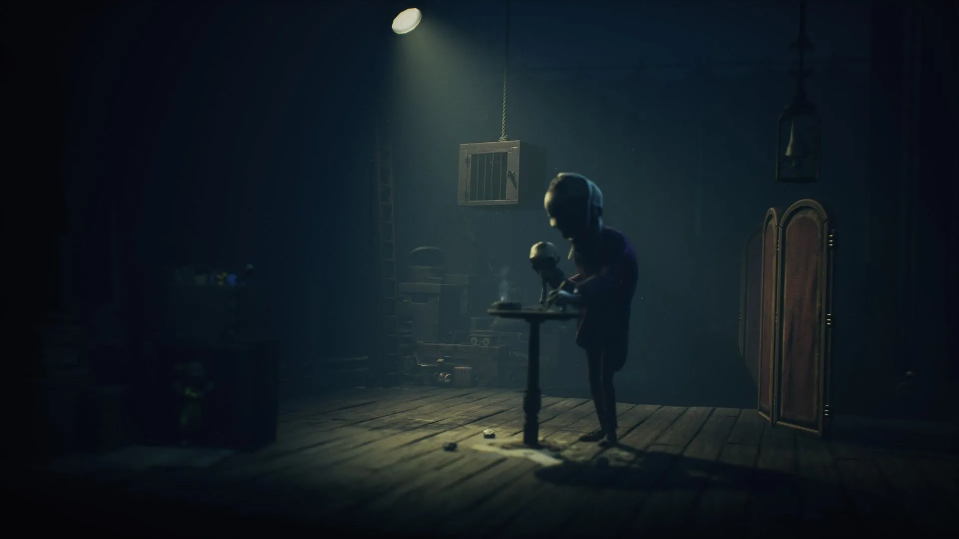 Bối cảnh được chăm chút, tạo cảm giác rùng rợn nhẹ nhưng giàu chi tiết